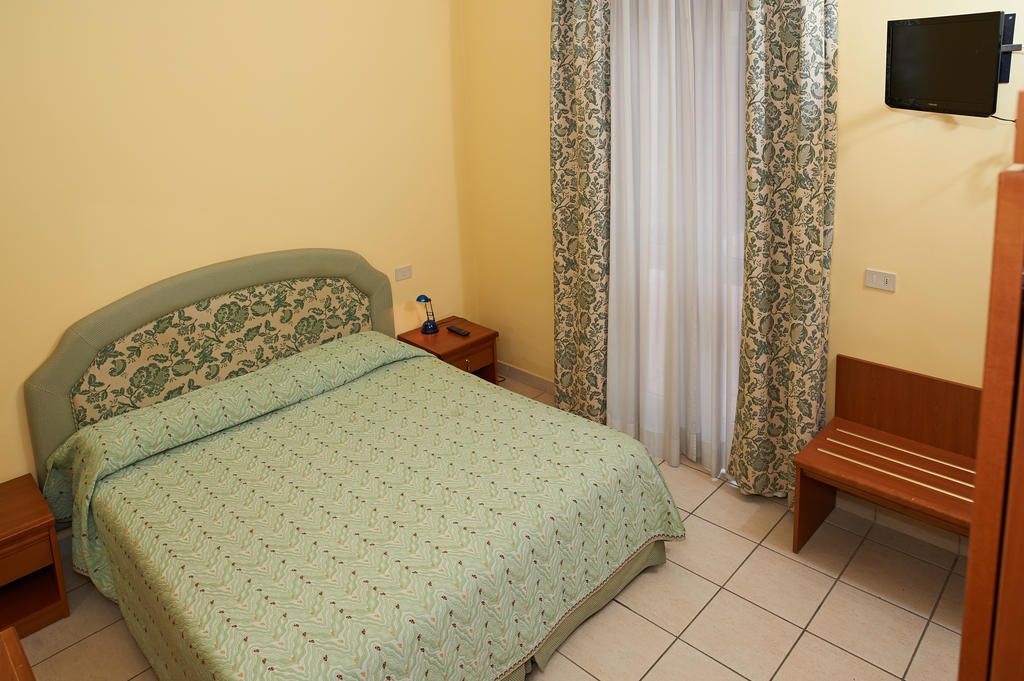 Hotel Cavallotti & Giotto Montecatini Terme Room photo